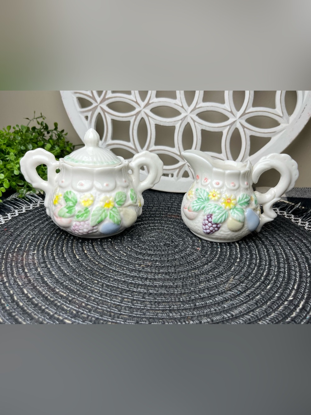 Porcelain Creamer and Sugar Ceramic Blackberry
Blueberry Fruit Embossed Vintage